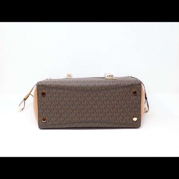 Michael Kors Voyager Medium Multifunction Tote - Brand New Authentic - Picture 11 of 15